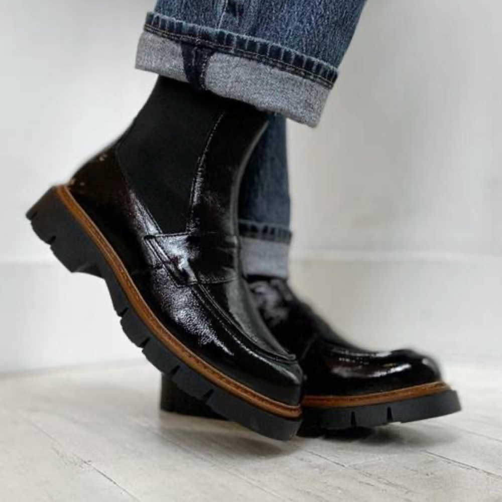 SOLD OUT ---------- ATELIERS! Brand New In Box